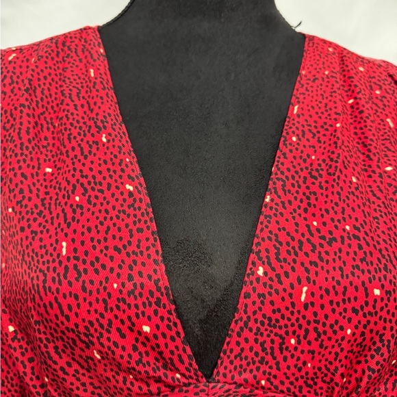 Zara Ruched Long Sleeve Dress - Picture 4 of 10